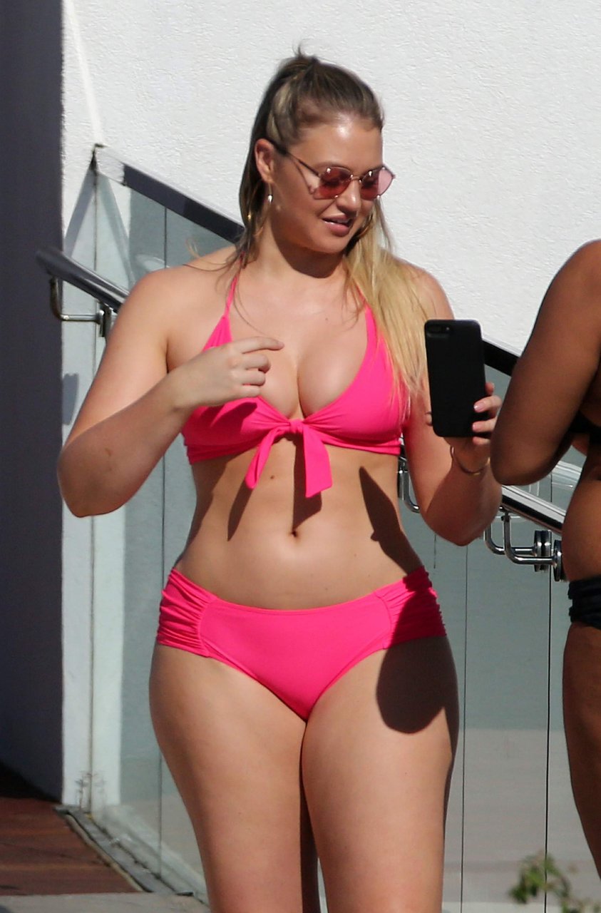 Iskra Lawrence Sexy 46 Photos Video Thefappening