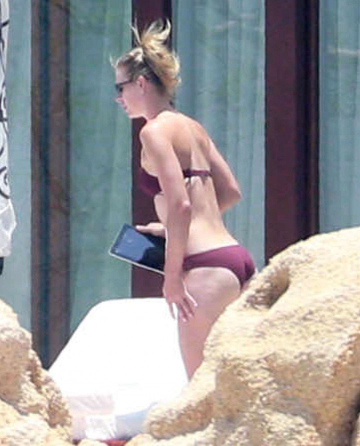 Maria Sharapova Wearing A Bikini On Vacation In Cabo Gotceleb