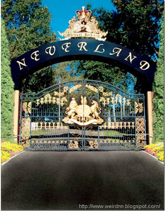 Weird Michael Jacksons House Inside Neverland ~ Weird News Network