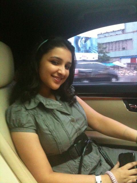 All Stars Photo Site Parineeti Chopra Spicy Young Beauty Sizzling