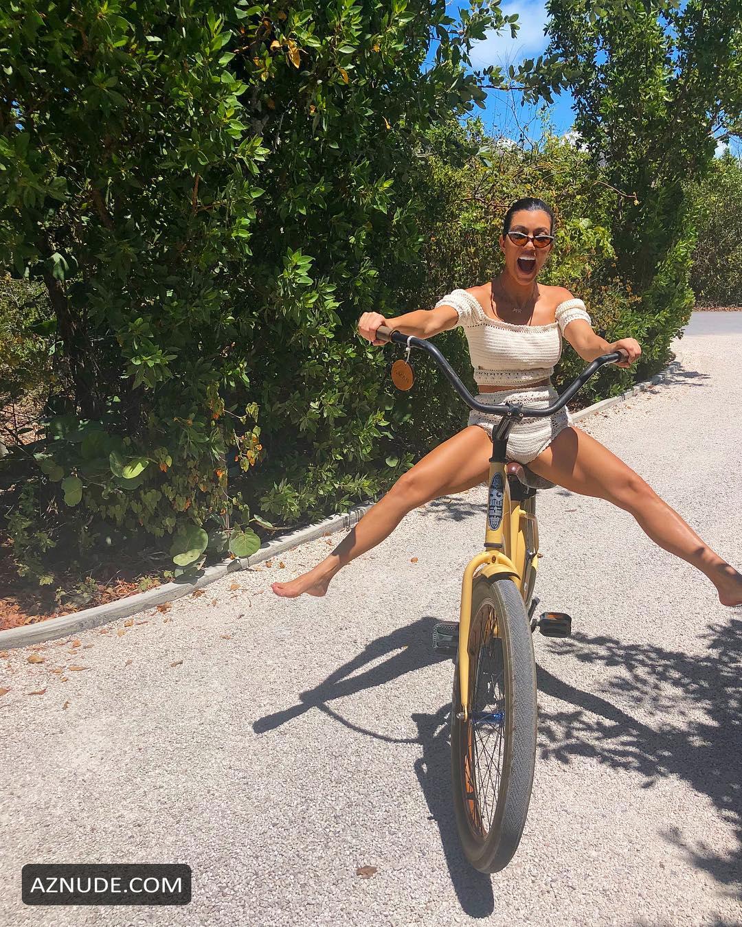 Kourtney Kardashian Sexy On The Beach In Turks And Caicos Aznude
