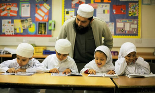 Federal Education Minister Vows To Reclaim Money From Islamic School 2gb