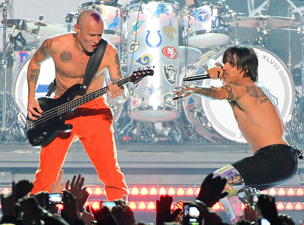 Flea Explains Playing Air Bass At The Super Bowl E Online Uk