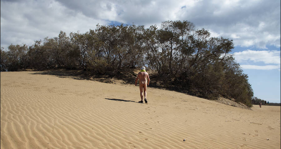 Tourists Having Sex On Spanish Beach Are Harming Protected Dunes