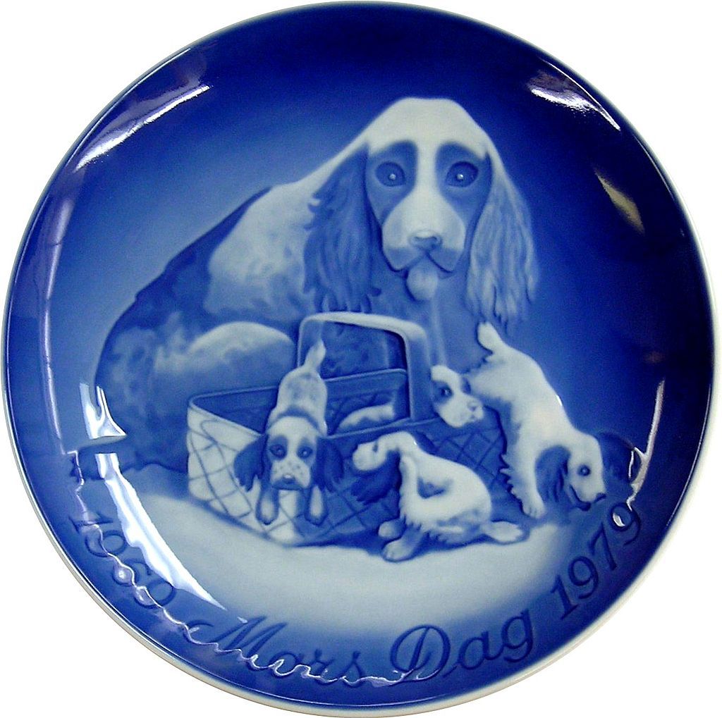 Mothers Day Plate Of Dog And Puppies By Bing And Grondahl B And G From