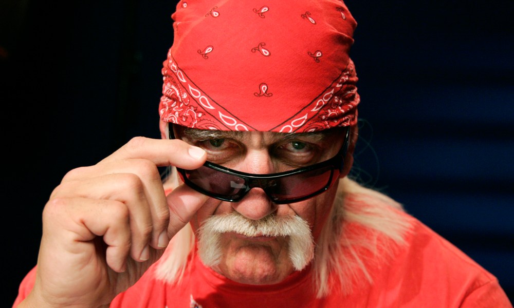 Hulk Hogan Gloats On Twitter After Gawker Declares Bankruptcy For The Win
