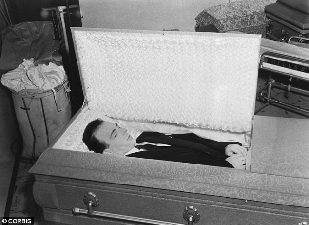 Lee Harvey Oswalds Casket Was Wrongly Sold For Over 87000 By Funeral