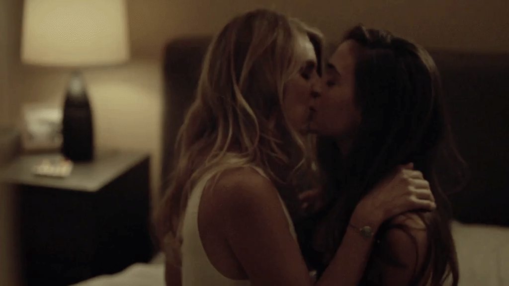 Eliza Coupe Nude Lesbian And Threesome Scene In Casual