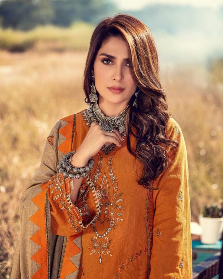 Beautiful Actress Ayeza Khan Latest Photoshoot 14th October 2020