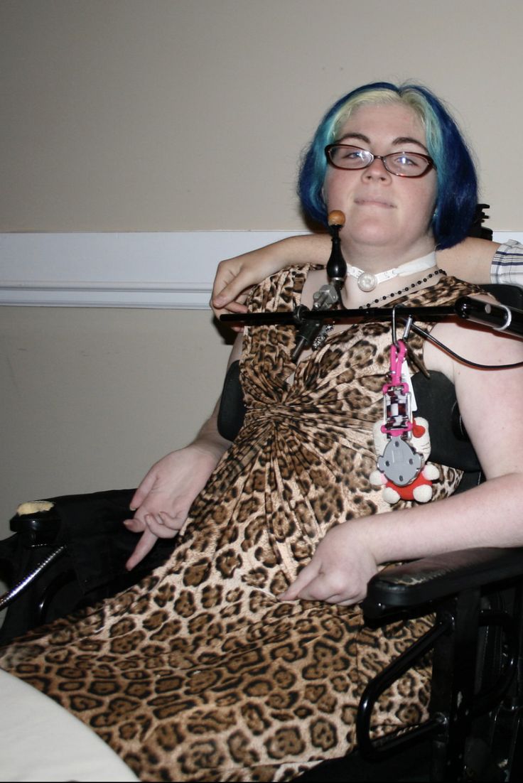 Pin By Mac Man On Quadriplegic Women In 2022 Fashion Women Style