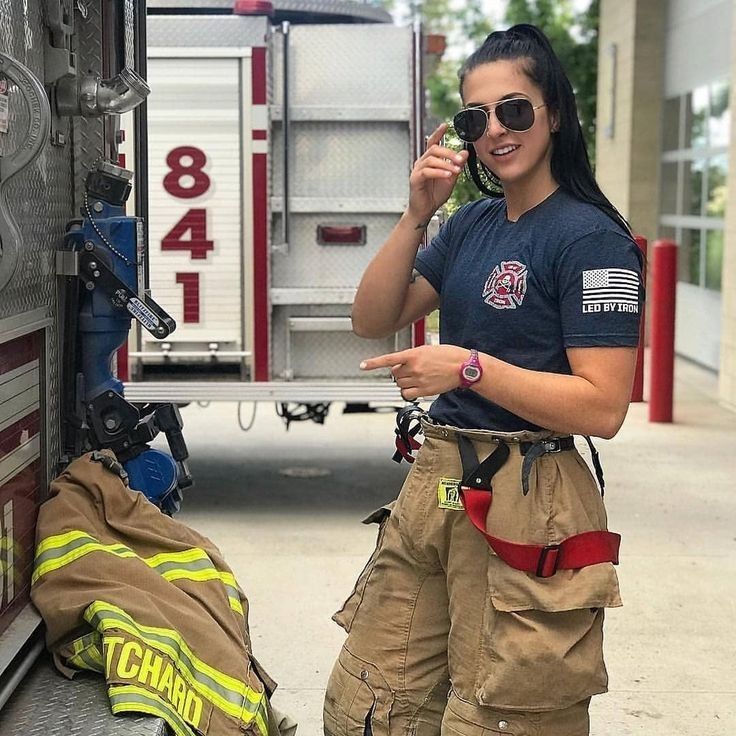 Firefighter Pictures Female Firefighter Volunteer Firefighter