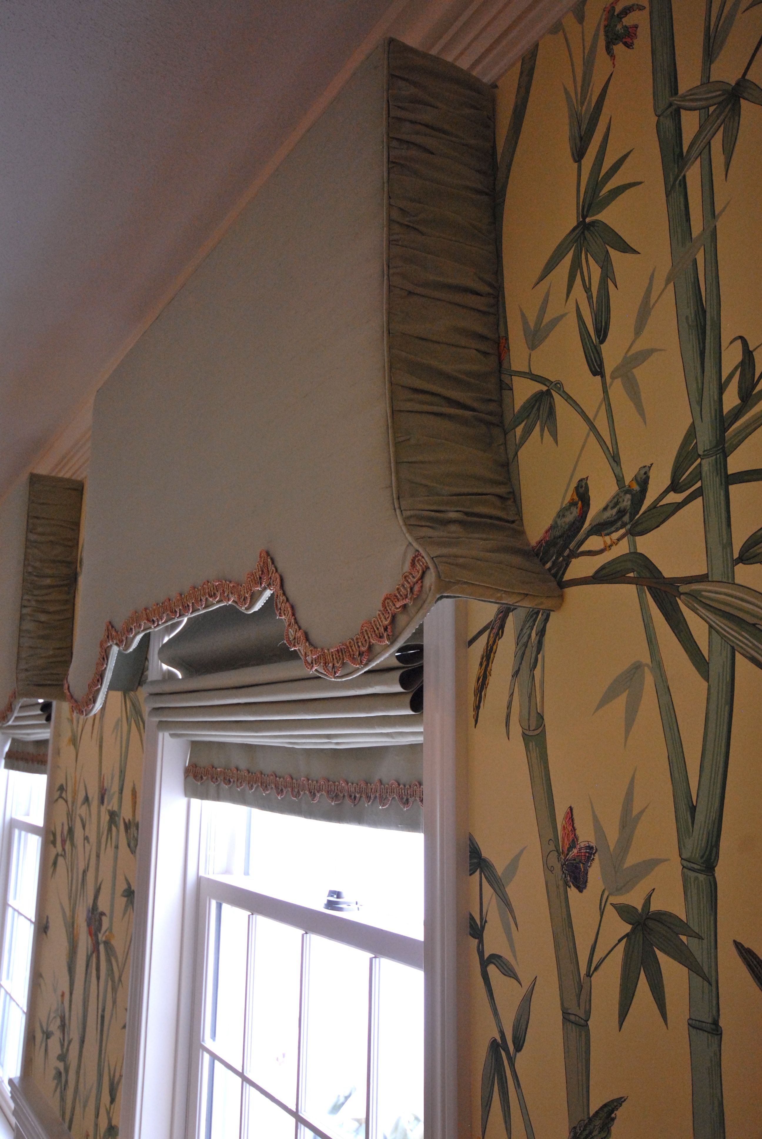Pagoda Style Cornice With Ruched Sides In A Chinoiserie Living Room