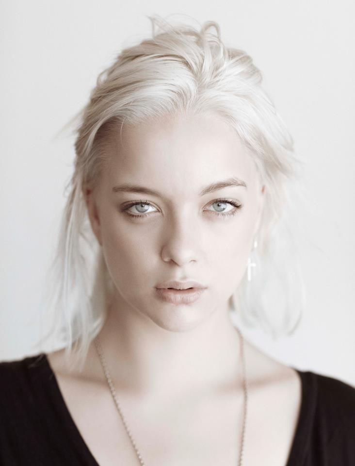 She Shares The Ancient Queens White Blonde Hair Pale Eyes Though