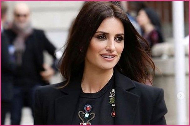 Penelope Cruz Without Makeup Looks Much Younger Than His