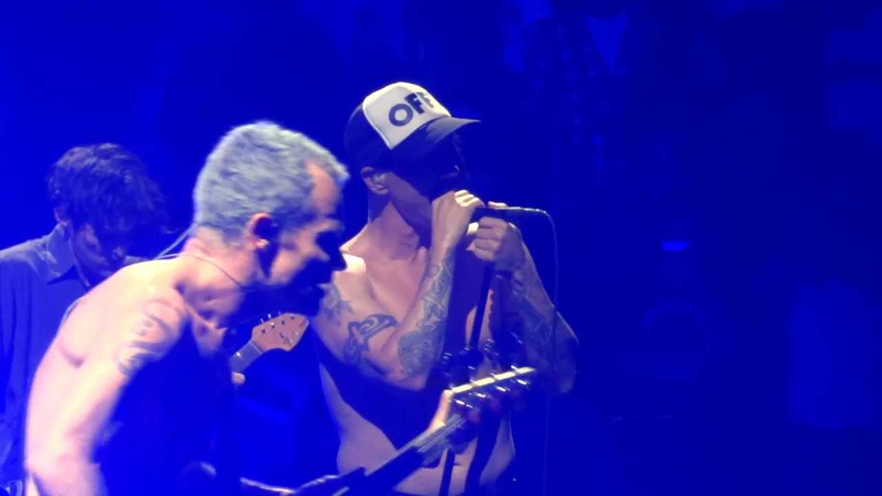 Red Hot Chili Peppers Under The Bridge Live Montreal 2012 Hd 1080p