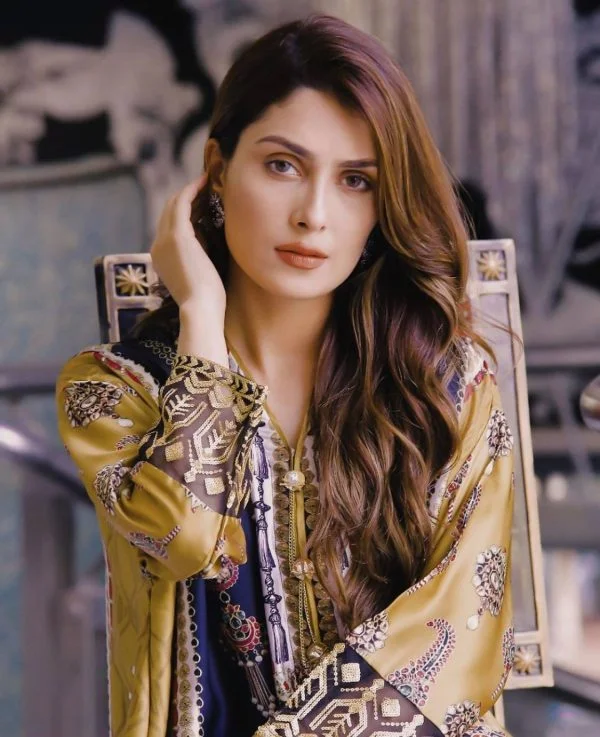 Collection Of Ayeza Khans Most Beautiful Photoshoots Dailyinfotainment