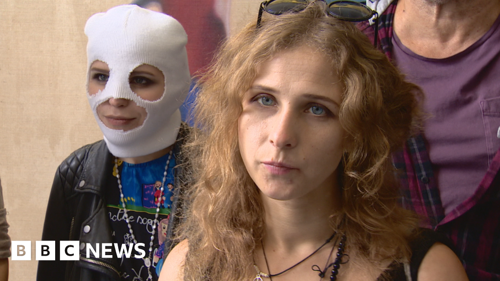 Pussy Riot Activist Defies Russian Travel Ban