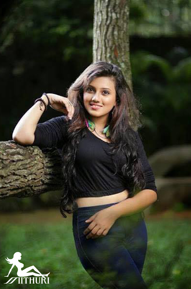 Shanudrie Priyasad Sri Lankan Young Actress And Model Photo Shoot