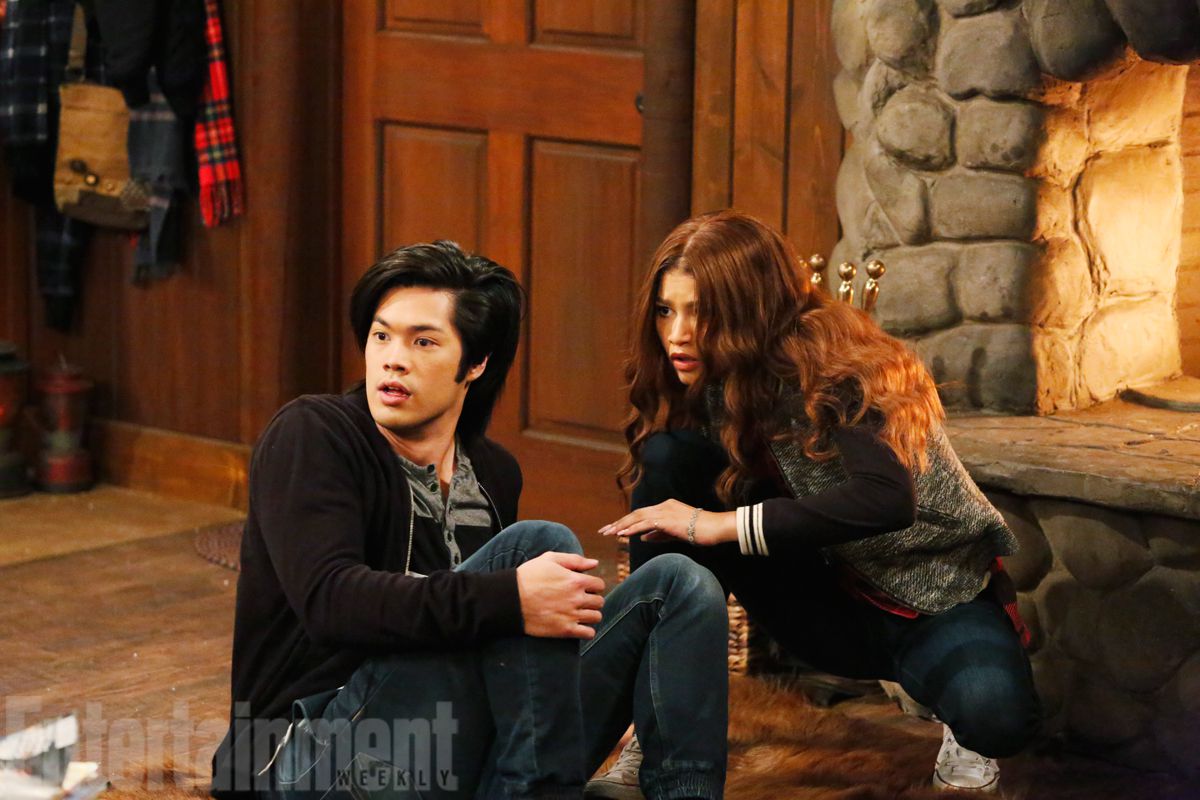 Kc Undercover Season Finale Exclusive First Look