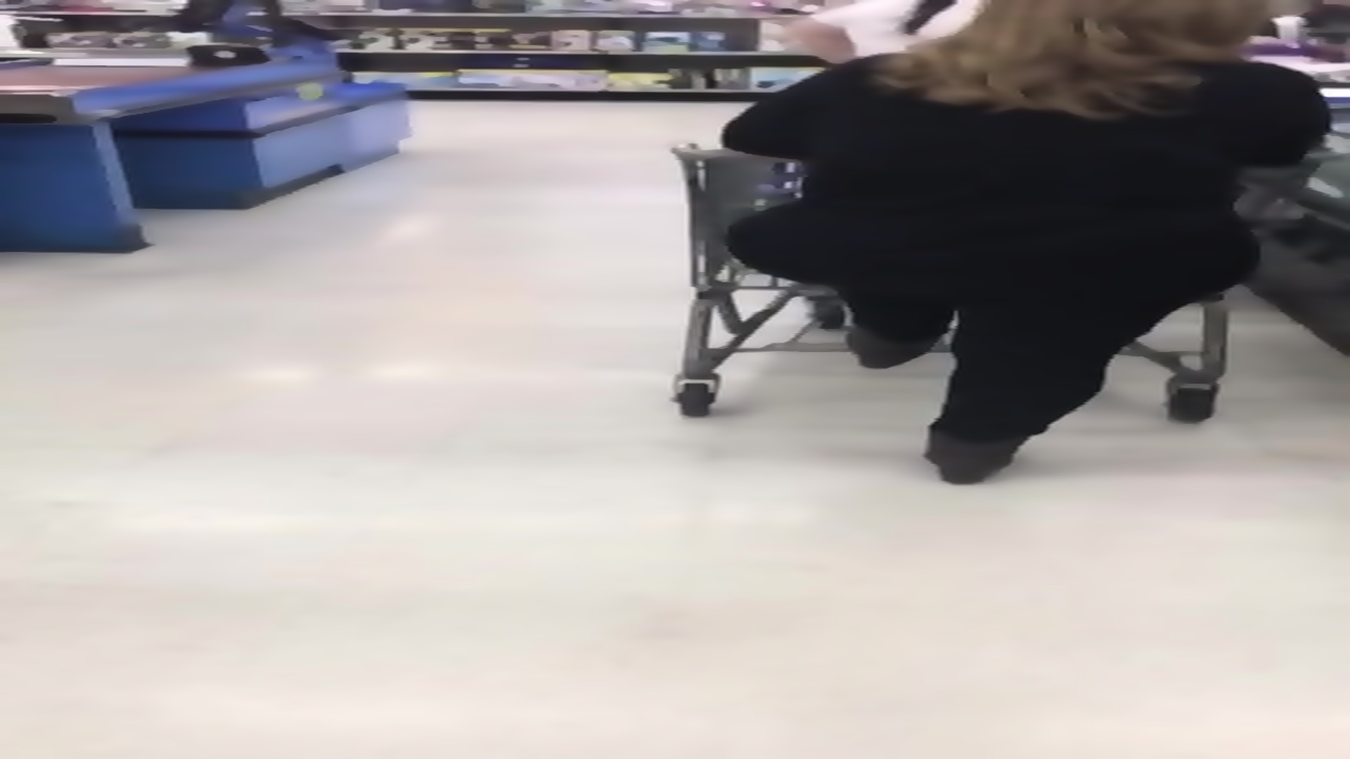 Thick Grandma In Walmart Candid Eporner
