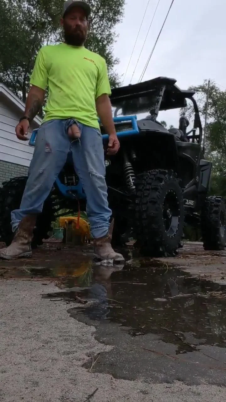 Gay Redneck Daddy Pissing Outside 2