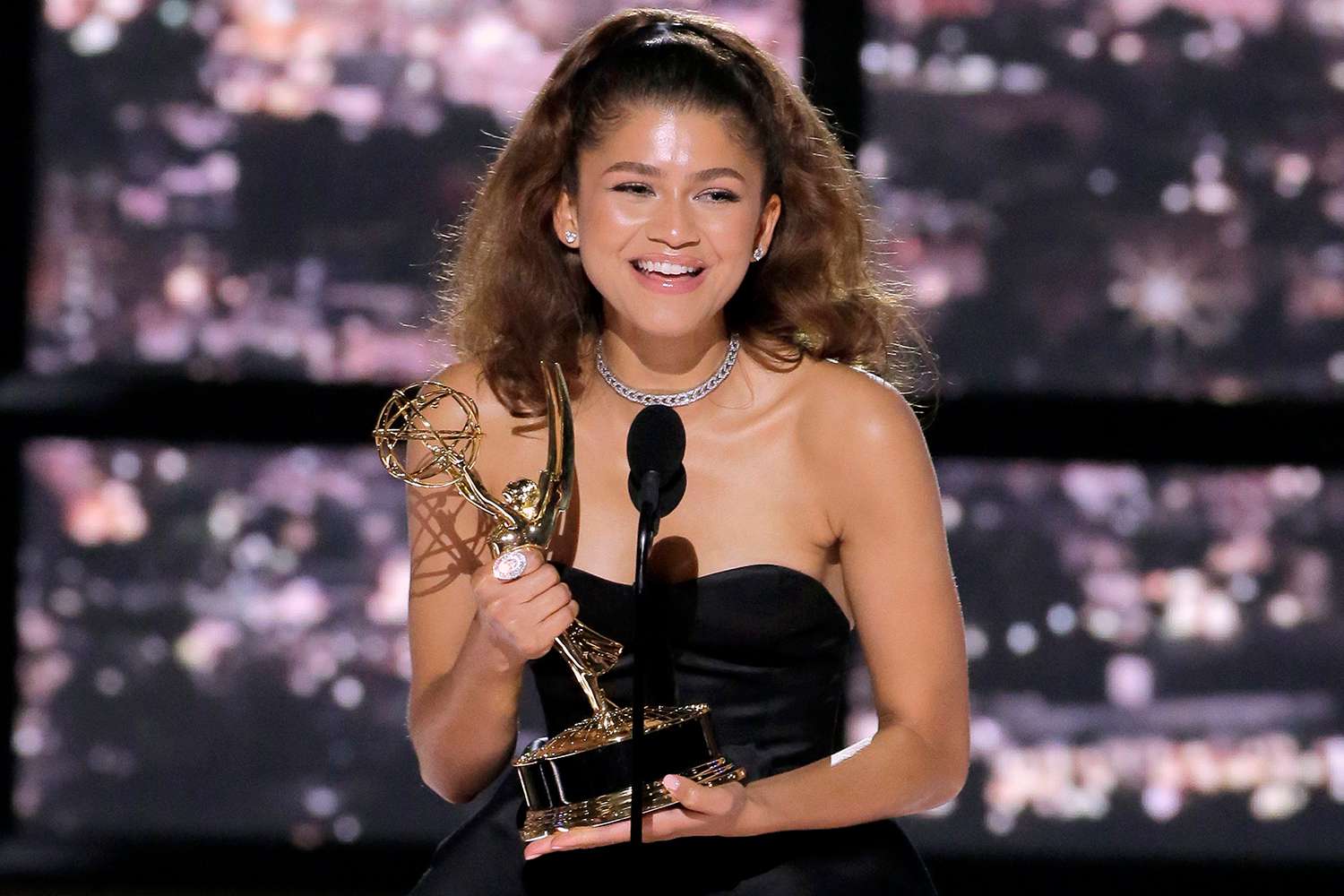 Zendaya Thanks Euphoria Fans In Emmy Awards Acceptance Speech