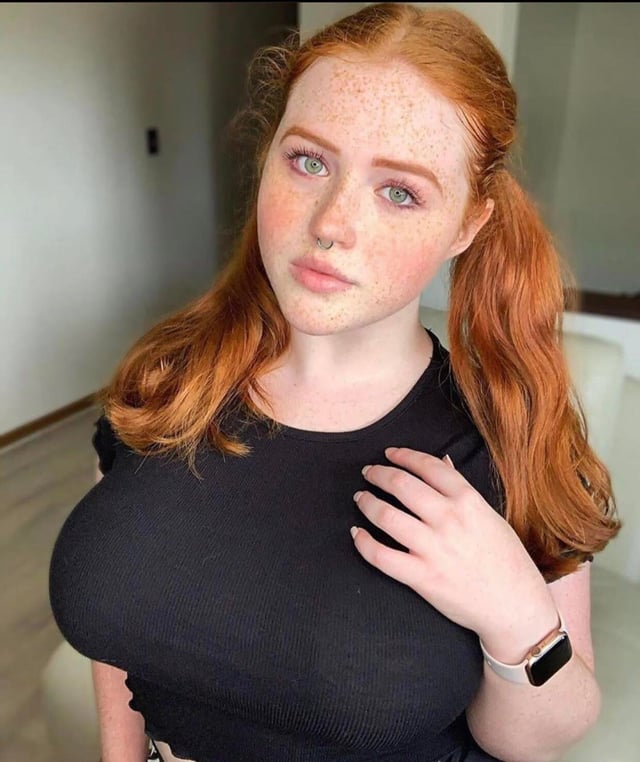 This Ginger Cutie Is Seriously Stacked R2busty2hide