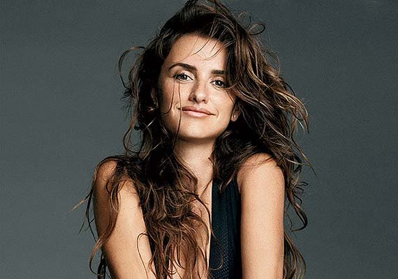 Penelope Cruz Named Sexiest Woman Alive Hollywood News India Tv