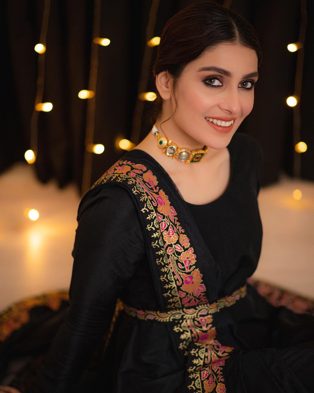 Ayeza Khan Latest Beautiful Pictures In Black Outfit Reviewitpk