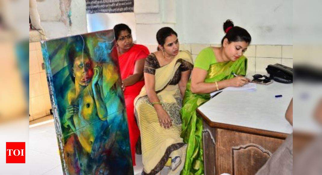 Vandals Attack Artist ‘semi Nude Painting At Art Summit Jaipur News