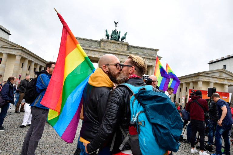 A Twisty Path To Gay Marriage In Germany The New York Times