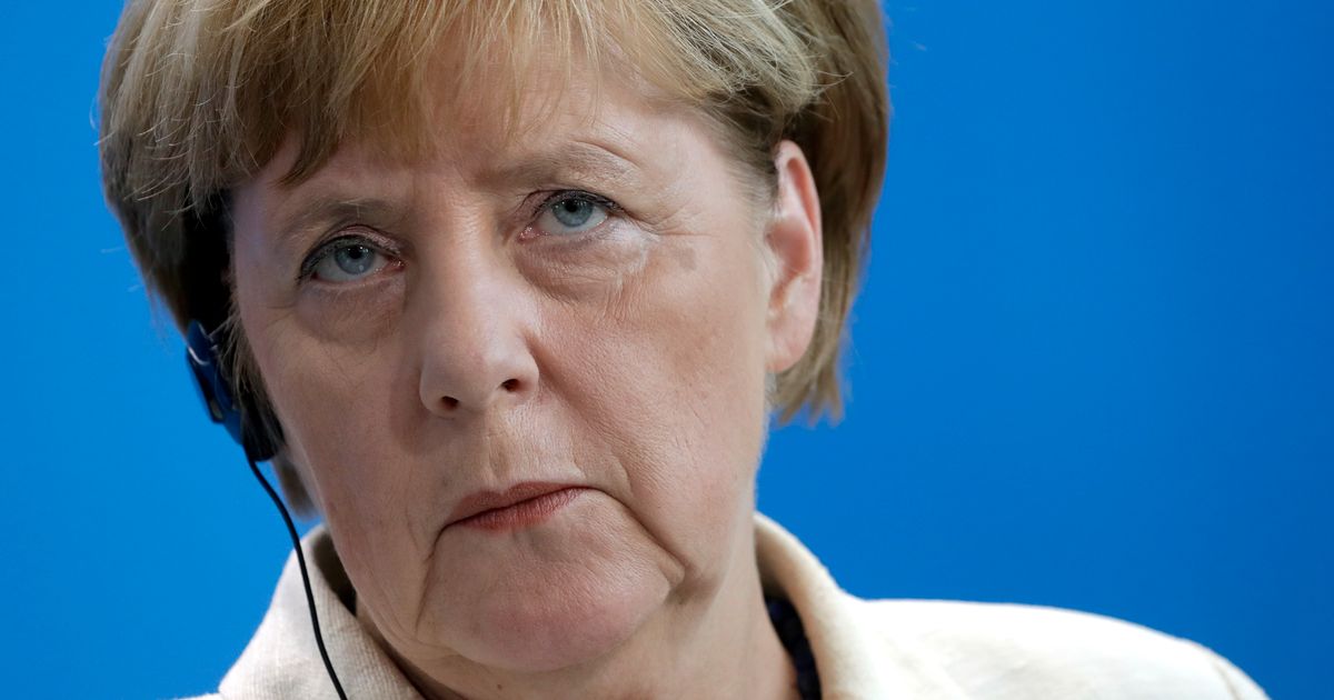 Uppter Merkel Jobbar På Nödplan För Deutsche Svd
