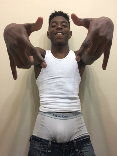 Young Niggas With A Massive Big Dick Tumbex